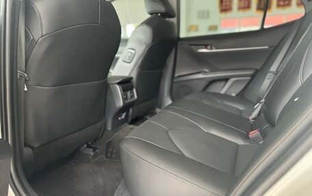 Toyota Camry, 2022 год, 2 650 000 рублей, 6 фотография
