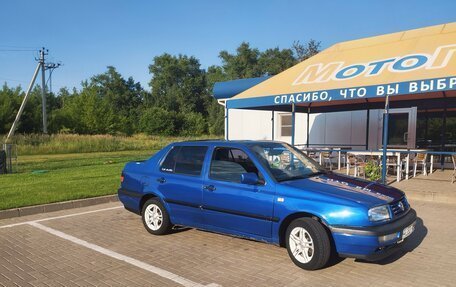 Volkswagen Vento, 1993 год, 150 000 рублей, 5 фотография