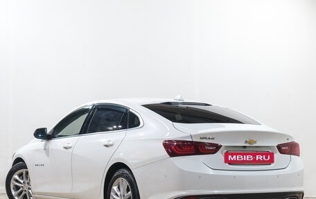 Chevrolet Malibu IX, 2017 год, 1 299 000 рублей, 5 фотография