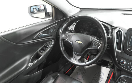 Chevrolet Malibu IX, 2017 год, 1 299 000 рублей, 10 фотография