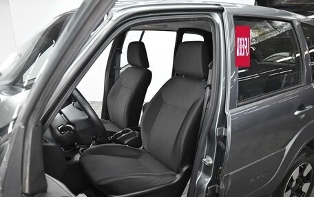 Chevrolet Niva I рестайлинг, 2018 год, 895 000 рублей, 6 фотография