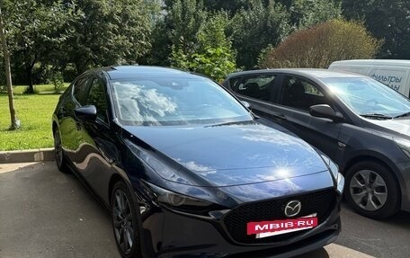 Mazda 3, 2020 год, 2 700 000 рублей, 2 фотография