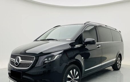 Mercedes-Benz V-Класс, 2021 год, 3 962 000 рублей, 1 фотография