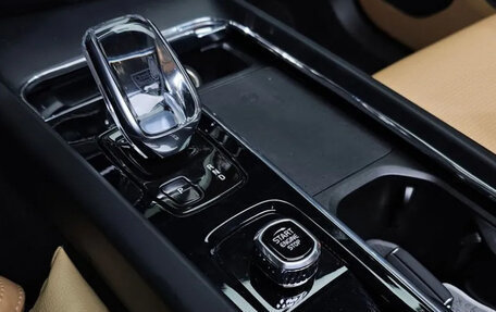 Volvo XC60 II, 2021 год, 4 360 000 рублей, 7 фотография