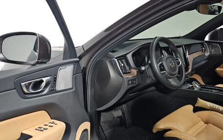 Volvo XC60 II, 2021 год, 4 360 000 рублей, 10 фотография