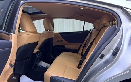 Lexus ES VII, 2022 год, 2 700 000 рублей, 5 фотография
