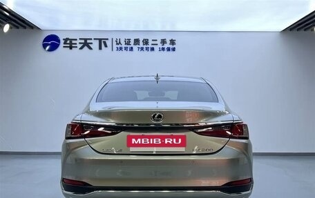 Lexus ES VII, 2022 год, 2 700 000 рублей, 8 фотография