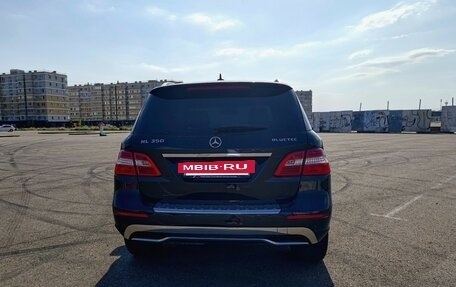 Mercedes-Benz M-Класс, 2013 год, 1 990 000 рублей, 4 фотография