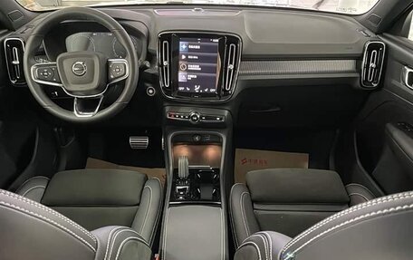 Volvo XC40 I, 2022 год, 2 830 000 рублей, 4 фотография