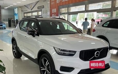 Volvo XC40 I, 2022 год, 2 830 000 рублей, 3 фотография