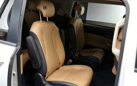 KIA Carnival, 2021 год, 2 455 000 рублей, 11 фотография