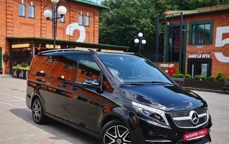 Mercedes-Benz V-Класс, 2018 год, 4 400 000 рублей, 3 фотография
