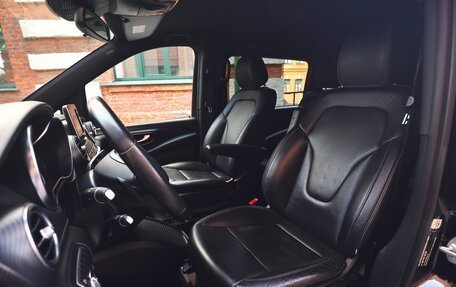 Mercedes-Benz V-Класс, 2018 год, 4 400 000 рублей, 28 фотография