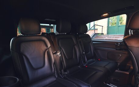 Mercedes-Benz V-Класс, 2018 год, 4 400 000 рублей, 34 фотография