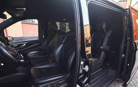 Mercedes-Benz V-Класс, 2018 год, 4 400 000 рублей, 32 фотография