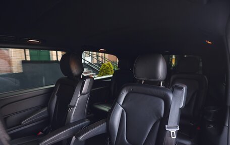 Mercedes-Benz V-Класс, 2018 год, 4 400 000 рублей, 33 фотография