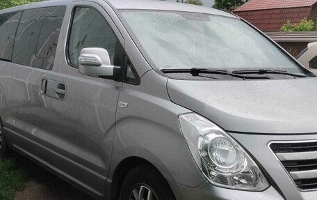Hyundai Grand Starex Grand Starex I рестайлинг 2, 2017 год, 2 850 000 рублей, 5 фотография