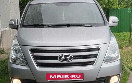 Hyundai Grand Starex Grand Starex I рестайлинг 2, 2017 год, 2 850 000 рублей, 2 фотография