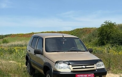Chevrolet Niva I рестайлинг, 2005 год, 320 000 рублей, 1 фотография
