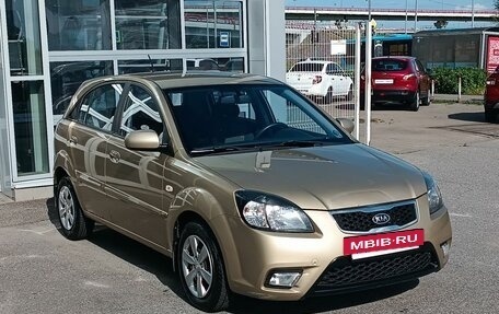 KIA Rio II, 2011 год, 650 000 рублей, 3 фотография