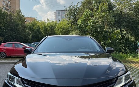 Toyota Camry, 2018 год, 1 999 999 рублей, 7 фотография