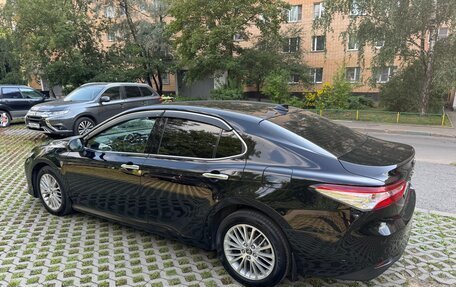 Toyota Camry, 2018 год, 1 999 999 рублей, 6 фотография
