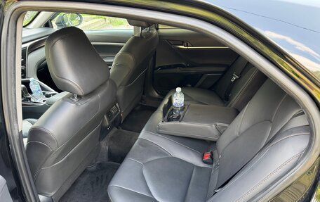 Toyota Camry, 2018 год, 1 999 999 рублей, 14 фотография