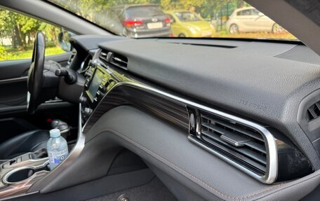 Toyota Camry, 2018 год, 1 999 999 рублей, 20 фотография