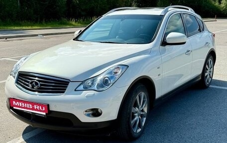 Infiniti QX50 I рестайлинг, 2015 год, 2 125 000 рублей, 4 фотография