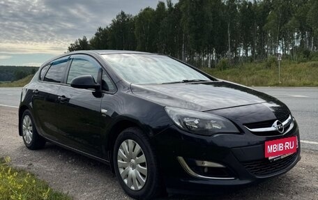 Opel Astra J, 2013 год, 790 000 рублей, 2 фотография
