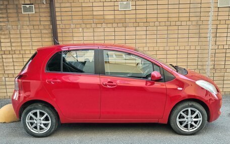 Toyota Yaris III рестайлинг, 2008 год, 600 000 рублей, 3 фотография