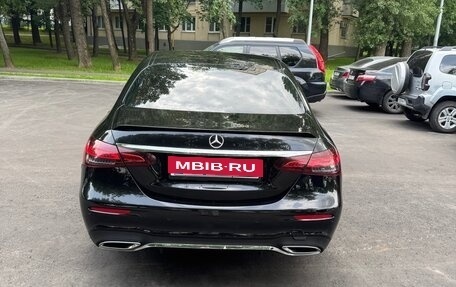 Mercedes-Benz E-Класс, 2020 год, 3 600 000 рублей, 9 фотография