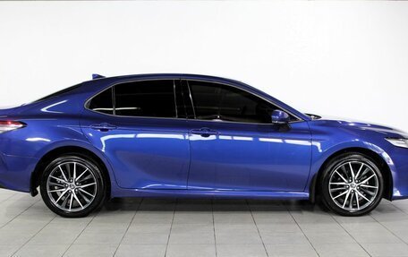 Toyota Camry, 2021 год, 3 450 000 рублей, 4 фотография