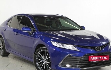 Toyota Camry, 2021 год, 3 450 000 рублей, 3 фотография