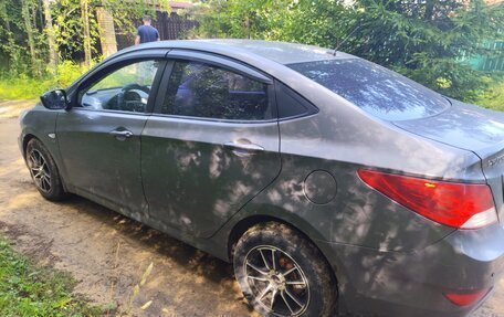 Hyundai Solaris II рестайлинг, 2011 год, 650 000 рублей, 9 фотография