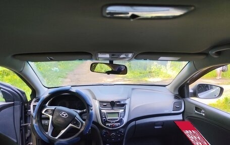 Hyundai Solaris II рестайлинг, 2011 год, 650 000 рублей, 14 фотография