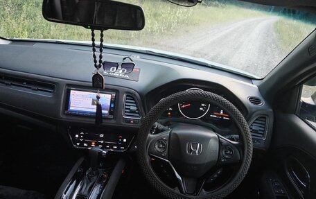 Honda Vezel, 2017 год, 1 950 000 рублей, 13 фотография