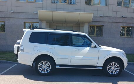 Mitsubishi Pajero IV, 2013 год, 2 880 000 рублей, 8 фотография