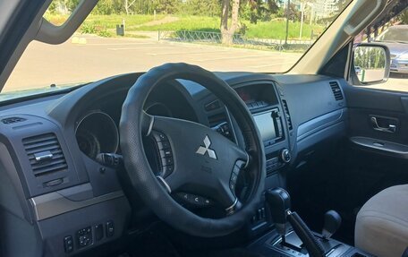 Mitsubishi Pajero IV, 2013 год, 2 880 000 рублей, 5 фотография
