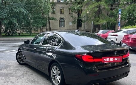 BMW 5 серия, 2021 год, 3 900 000 рублей, 4 фотография