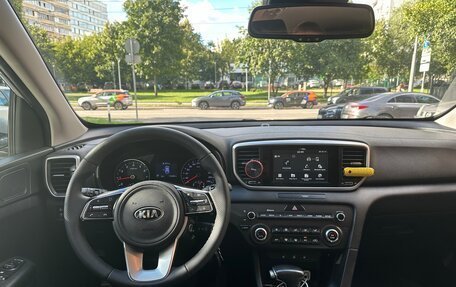 KIA Sportage IV рестайлинг, 2018 год, 1 900 000 рублей, 12 фотография