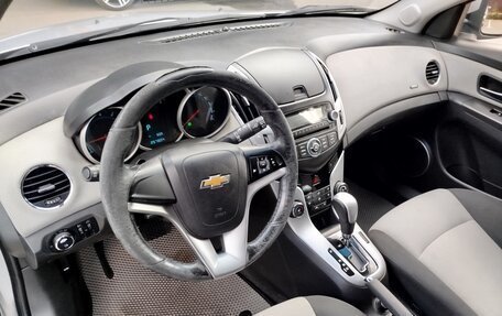 Chevrolet Cruze II, 2013 год, 550 000 рублей, 7 фотография