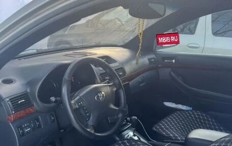 Toyota Avensis III рестайлинг, 2004 год, 670 000 рублей, 6 фотография