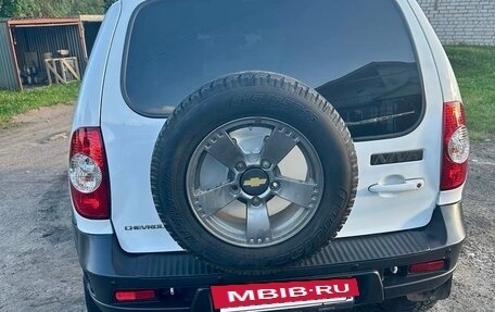 Chevrolet Niva I рестайлинг, 2018 год, 900 000 рублей, 6 фотография