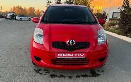 Toyota Yaris III рестайлинг, 2007 год, 695 000 рублей, 6 фотография