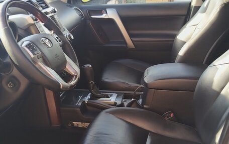 Toyota Land Cruiser Prado 150 рестайлинг 2, 2015 год, 3 850 000 рублей, 2 фотография