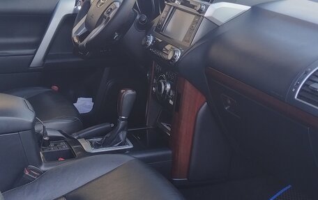 Toyota Land Cruiser Prado 150 рестайлинг 2, 2015 год, 3 850 000 рублей, 7 фотография