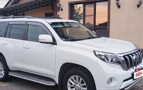 Toyota Land Cruiser Prado 150 рестайлинг 2, 2015 год, 3 850 000 рублей, 9 фотография