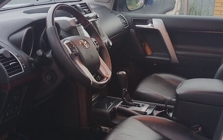 Toyota Land Cruiser Prado 150 рестайлинг 2, 2015 год, 3 850 000 рублей, 14 фотография