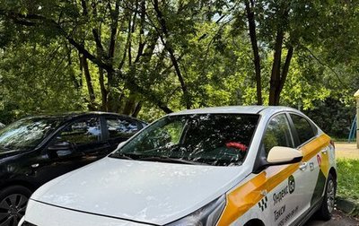 Hyundai Solaris II рестайлинг, 2018 год, 650 000 рублей, 1 фотография